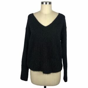 CHELSEA28 Black Eyelash Metallic Sweater M NWT V-Neck Trendy Fuzzy Medium